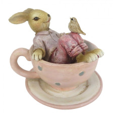 Dekorace králíka sedícího v čajovém šálku – 10x8x8 cm